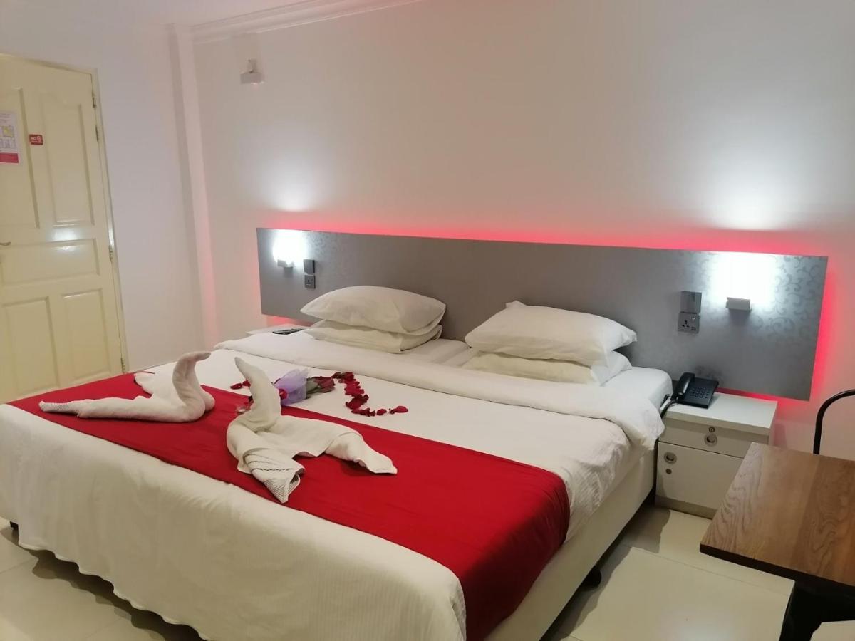 บีช แกรนด์ แอนด์ สปา พรีเมียม Hotel ฮุลฮูมาเล ภายนอก รูปภาพ